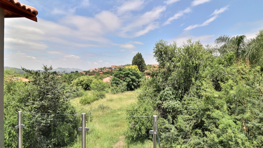 6 Bedroom Property for Sale in Birdwood Estate North West